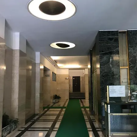 Apartment D2 *